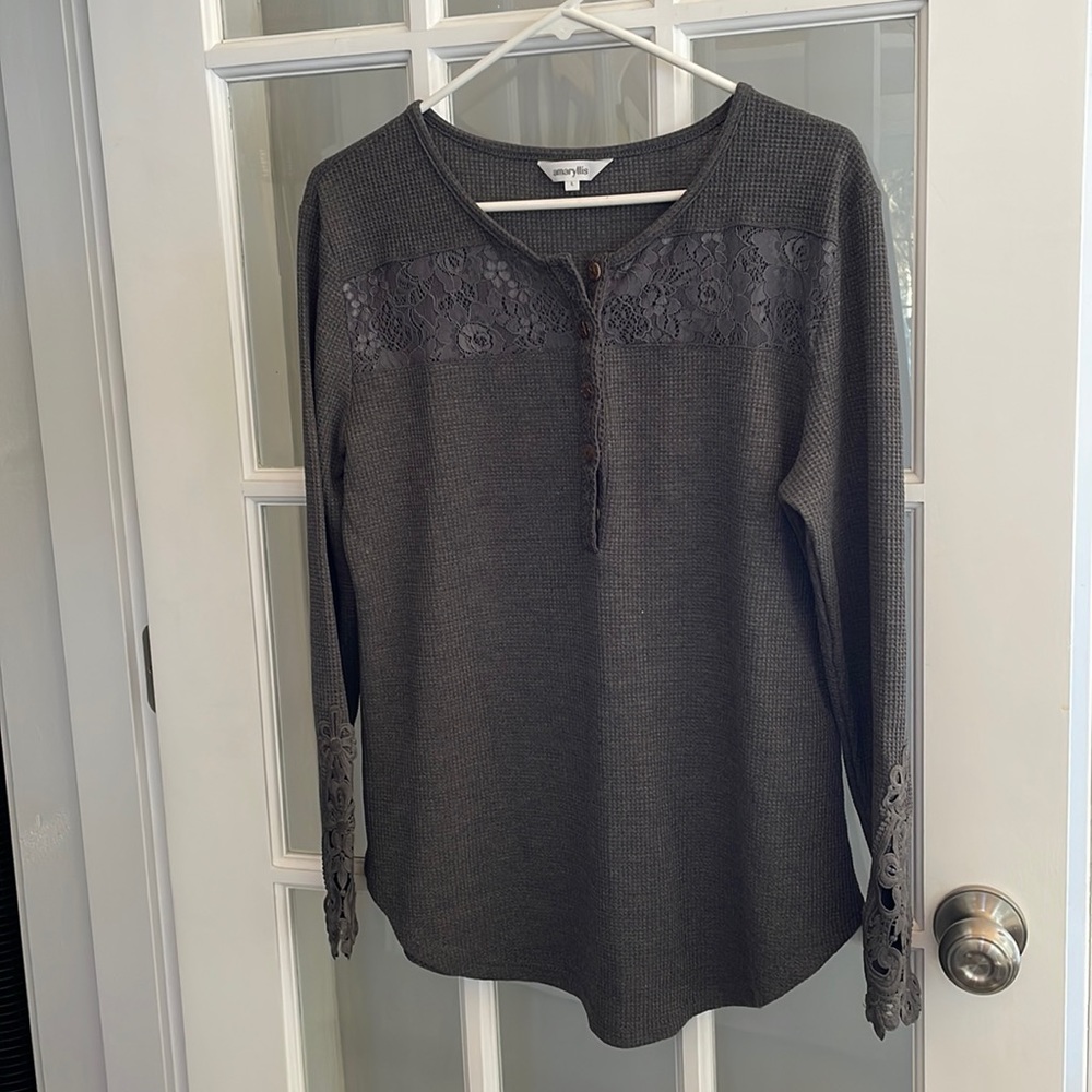 amaryllis long sleeve waffle tunic, size L